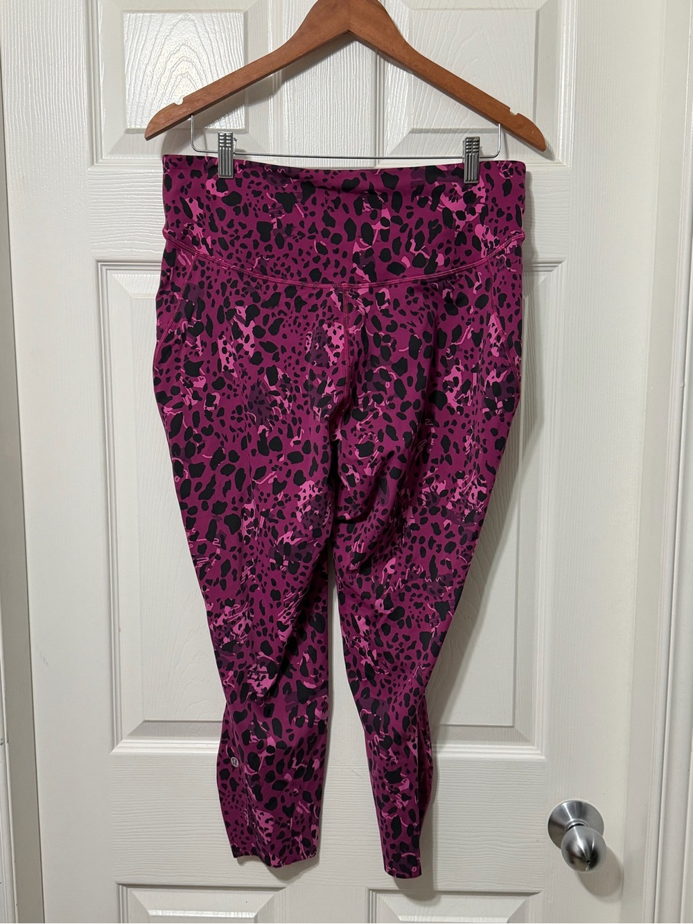 Lululemon base pace high rise crops size 14 euc